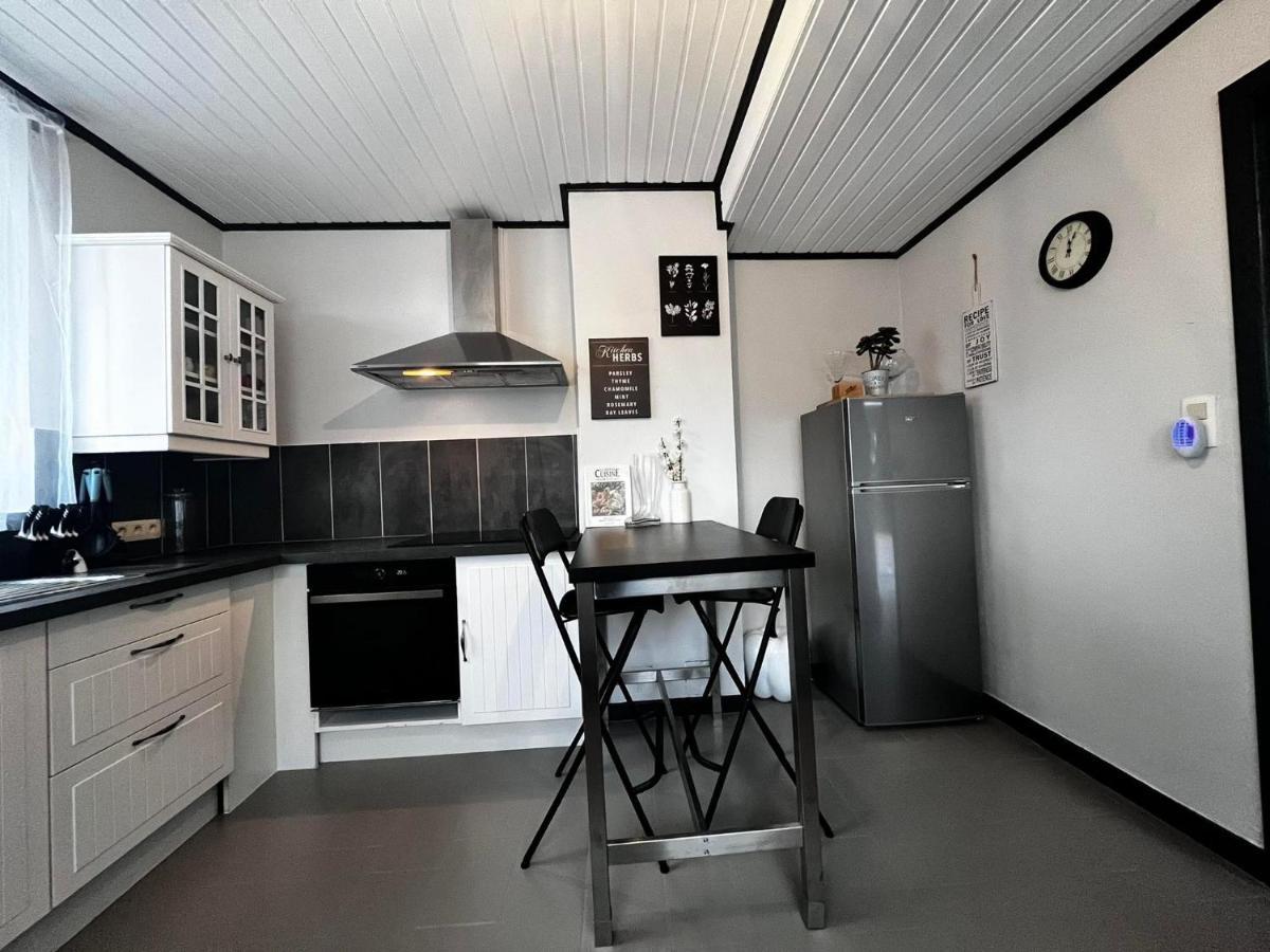 Le Clos fleuri Fauvillers Extérieur photo
