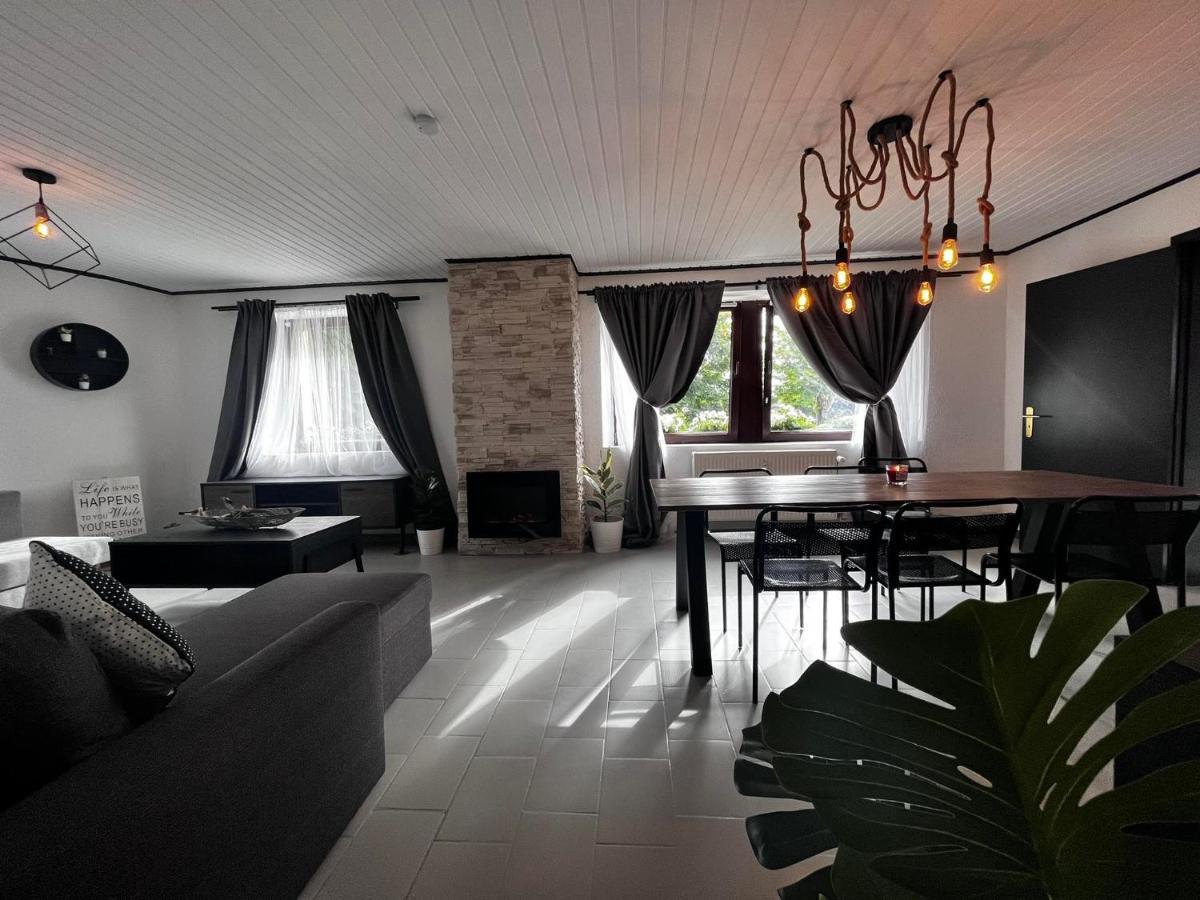Le Clos fleuri Fauvillers Extérieur photo